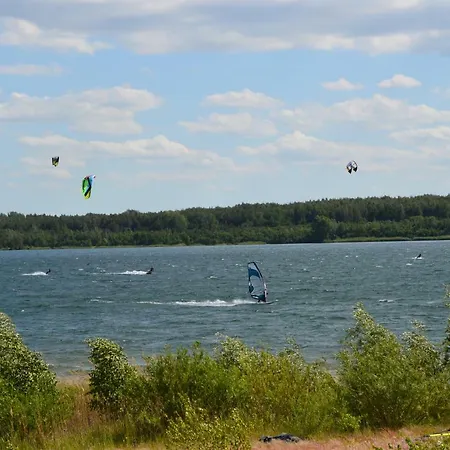 Am Park Nyaraló Löbnitz